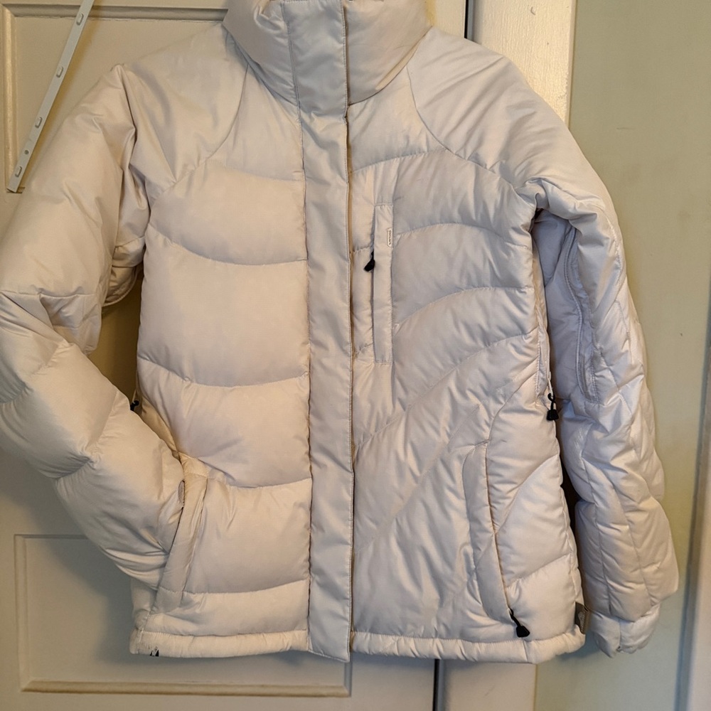 Columbia Women's Light Gray Puffer Jacket
